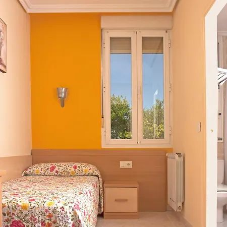 Pension Europa 2* Irun