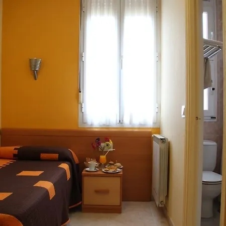 Pension Europa 2* Irun