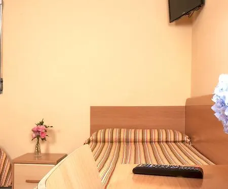 Guest house Europa 2*